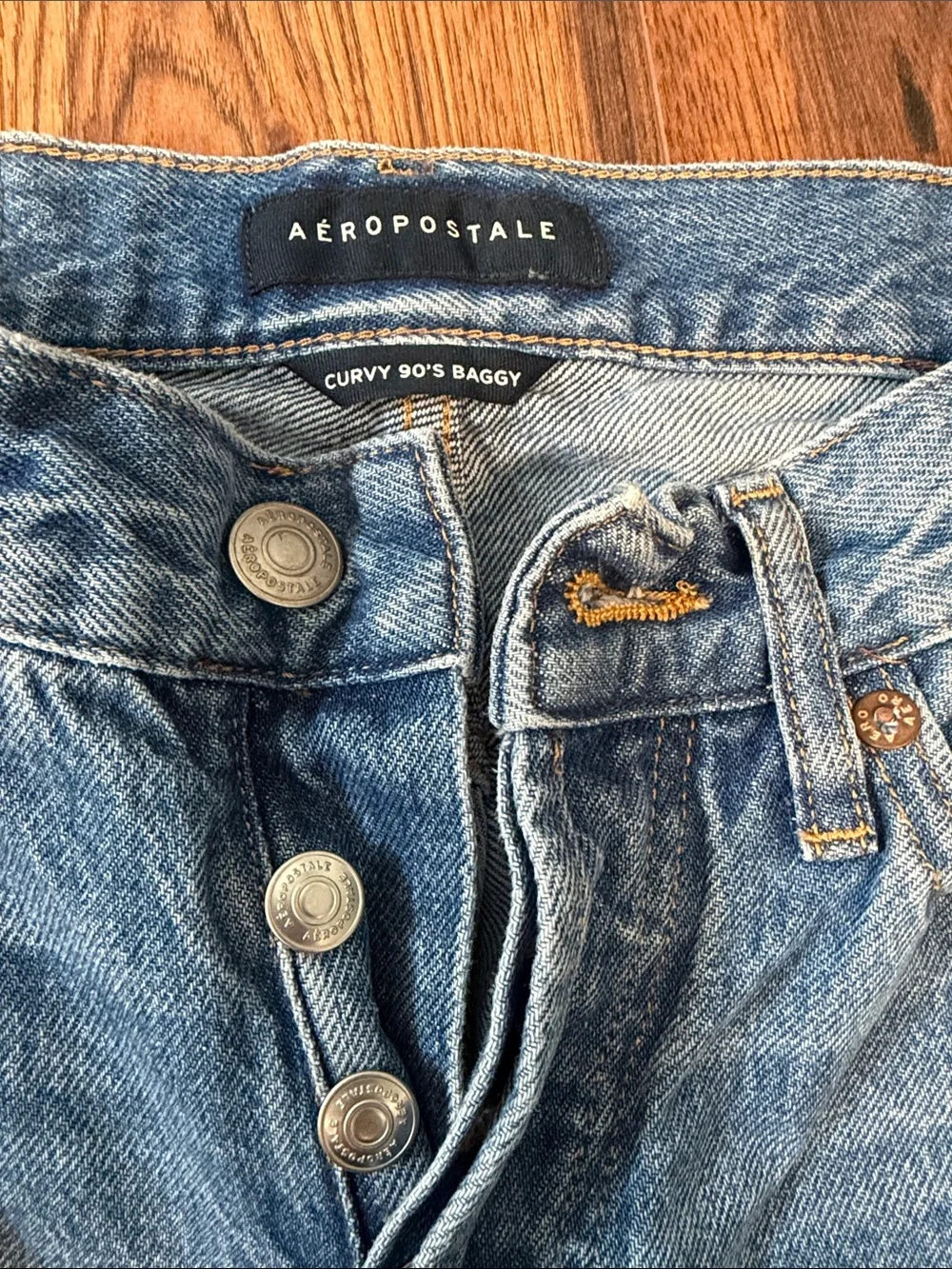 Aeropostale Curvy 90's Baggy Light Blue Denim Jeans